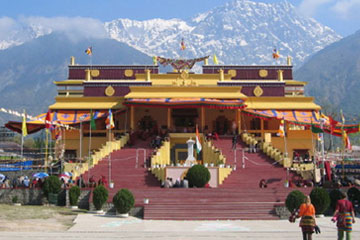 Pathankot to Dharamshala Car Hire